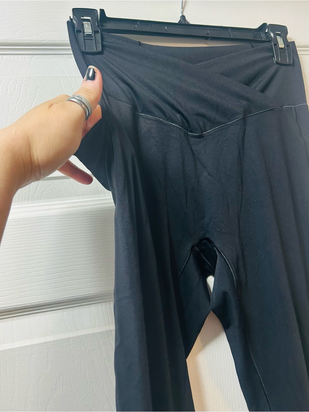 HALARA Black Capris - Women's Large nwot - Picture 6 of 14